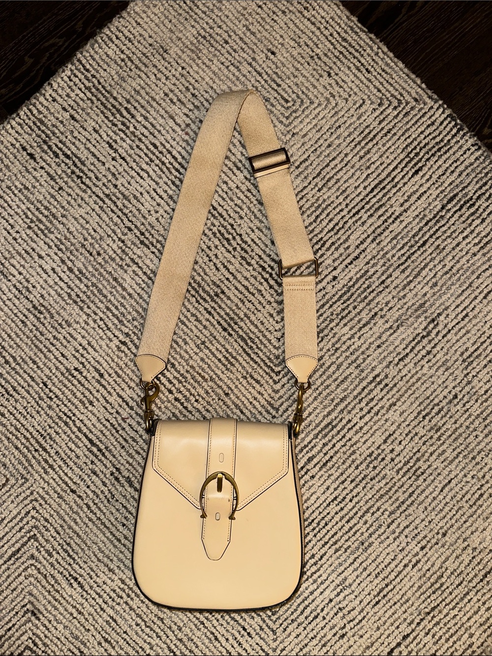 Everyday Buckle Crossbody Bag in Beige